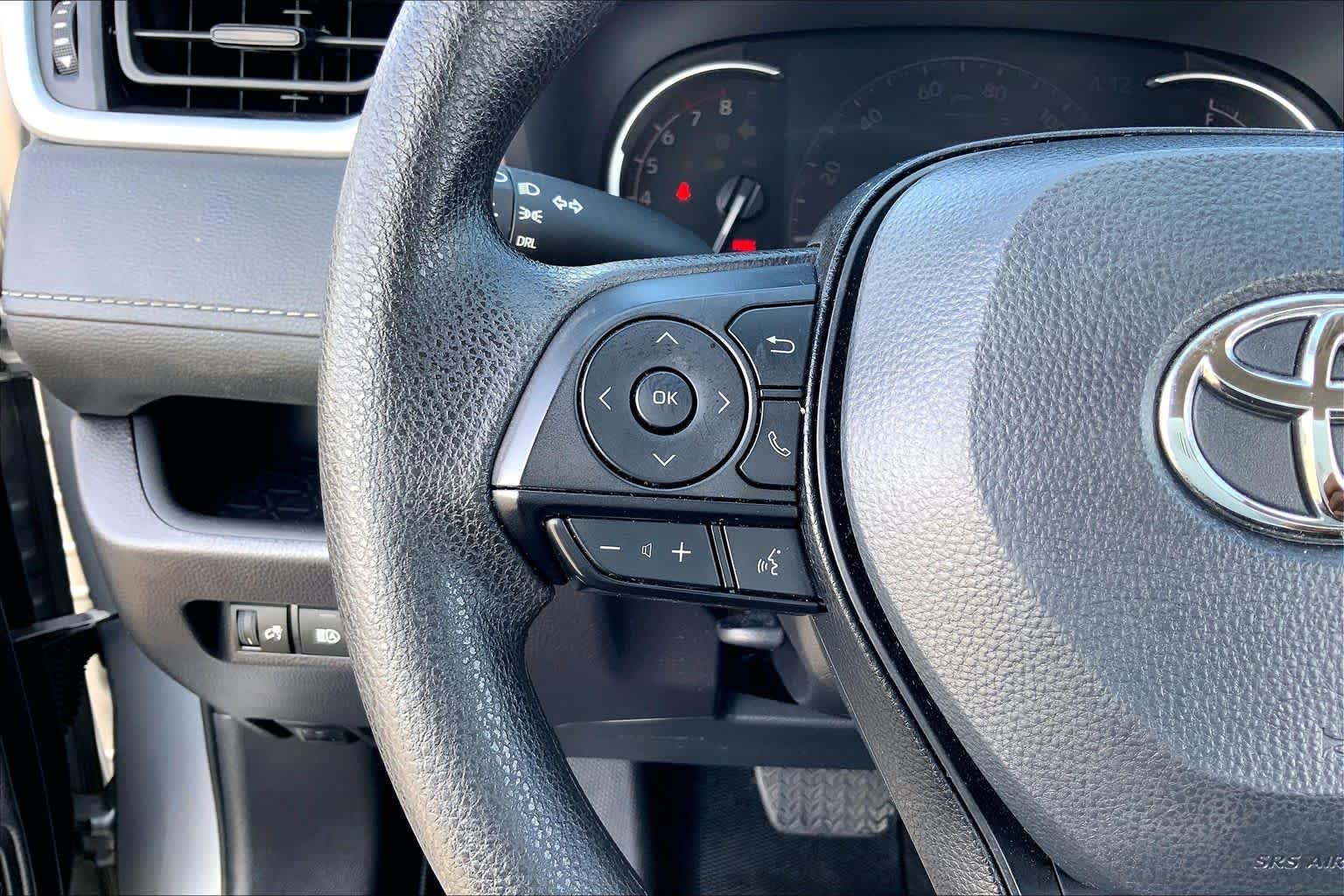 Used 2025 Silver Sky Metallic Toyota LE image 23