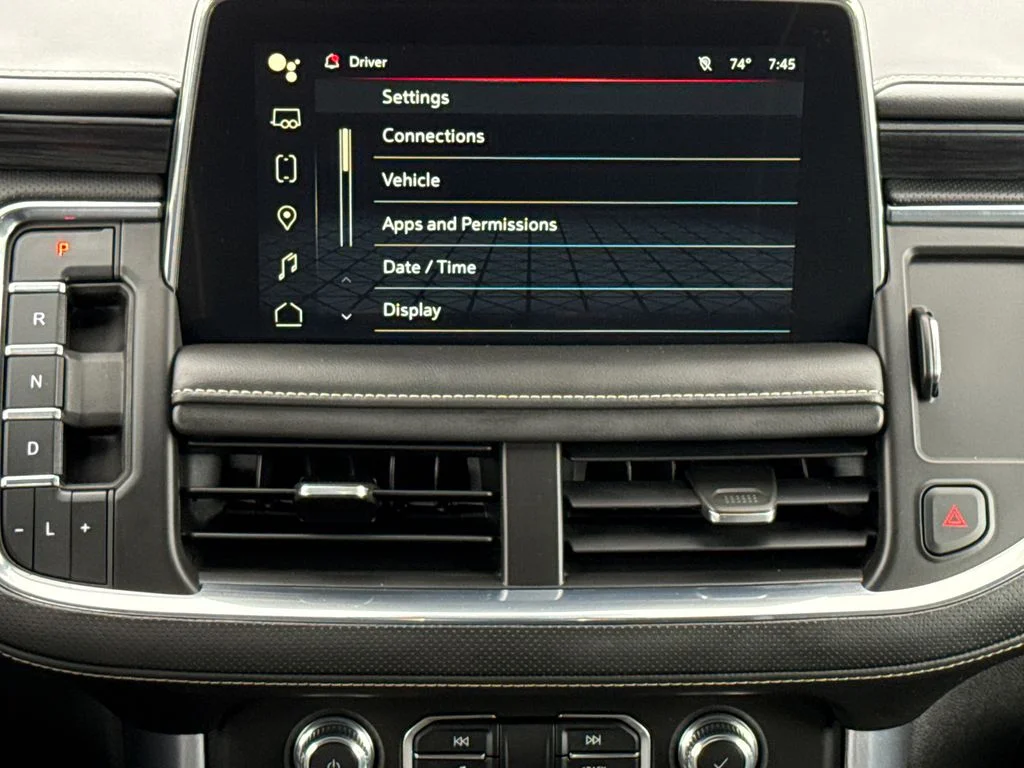 Used 2023 Silver GMC SLT image 12