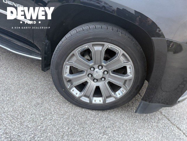 Used 2016 Onyx Black GMC Denali image 16