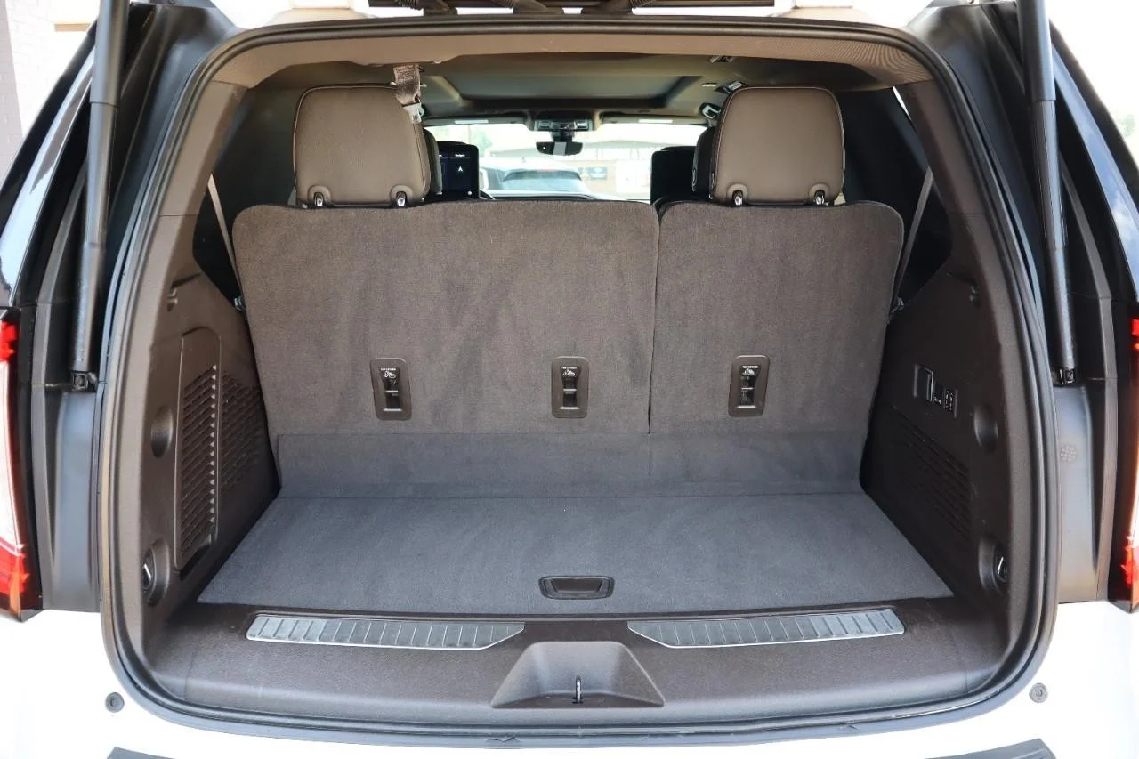 Used 2021 White Frost Tricoat GMC Denali image 30