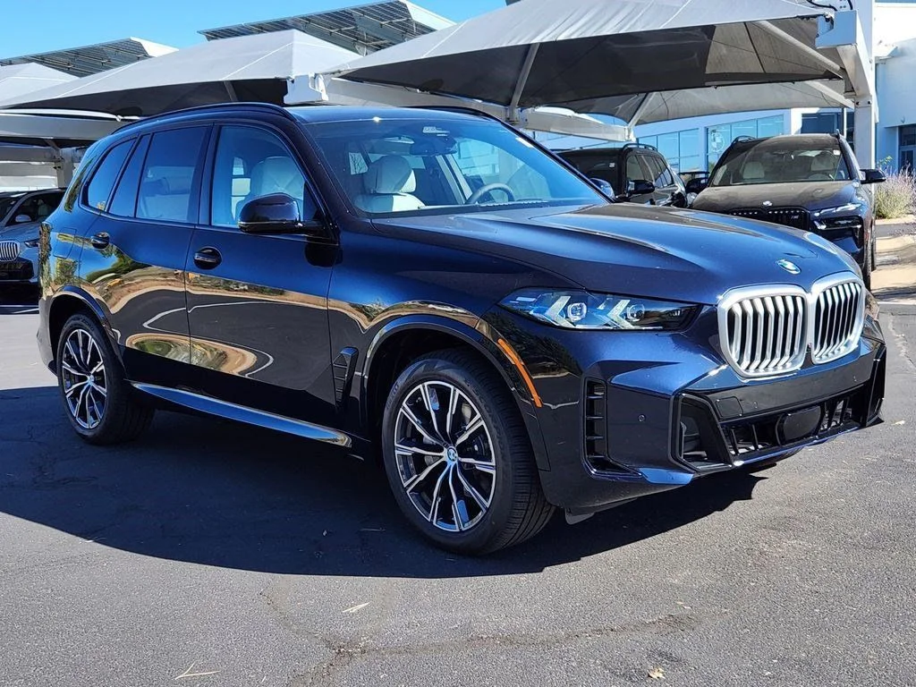 Used 2026 Carbon Black Metallic BMW xDrive40i image 5