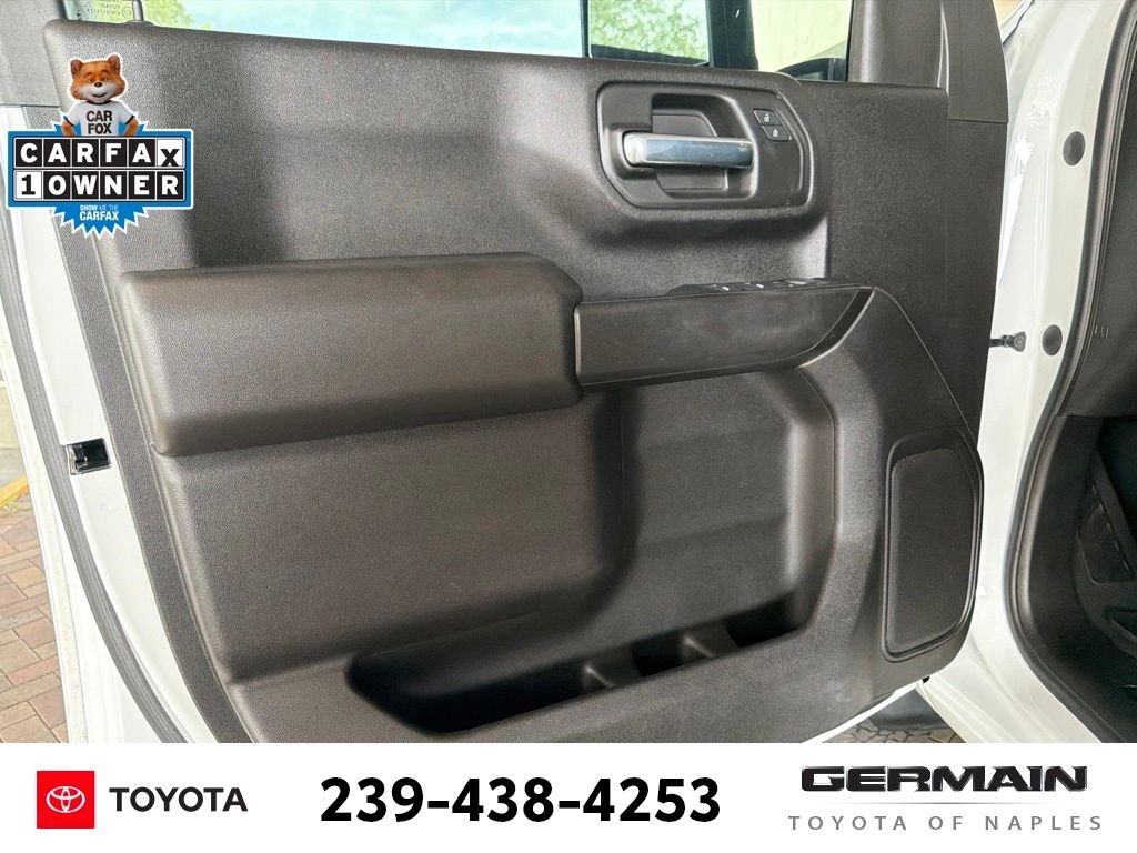 Used 2024 White Chevrolet Custom image 19