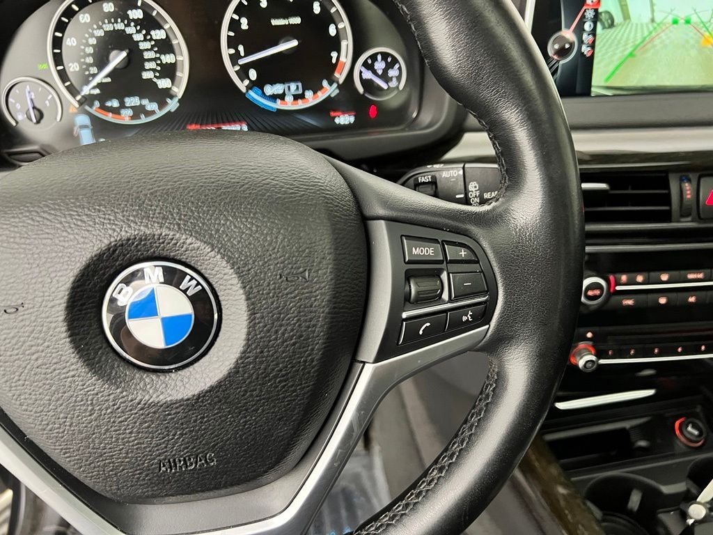 Used 2015 Black Sapphire Metallic BMW xDrive35i image 11