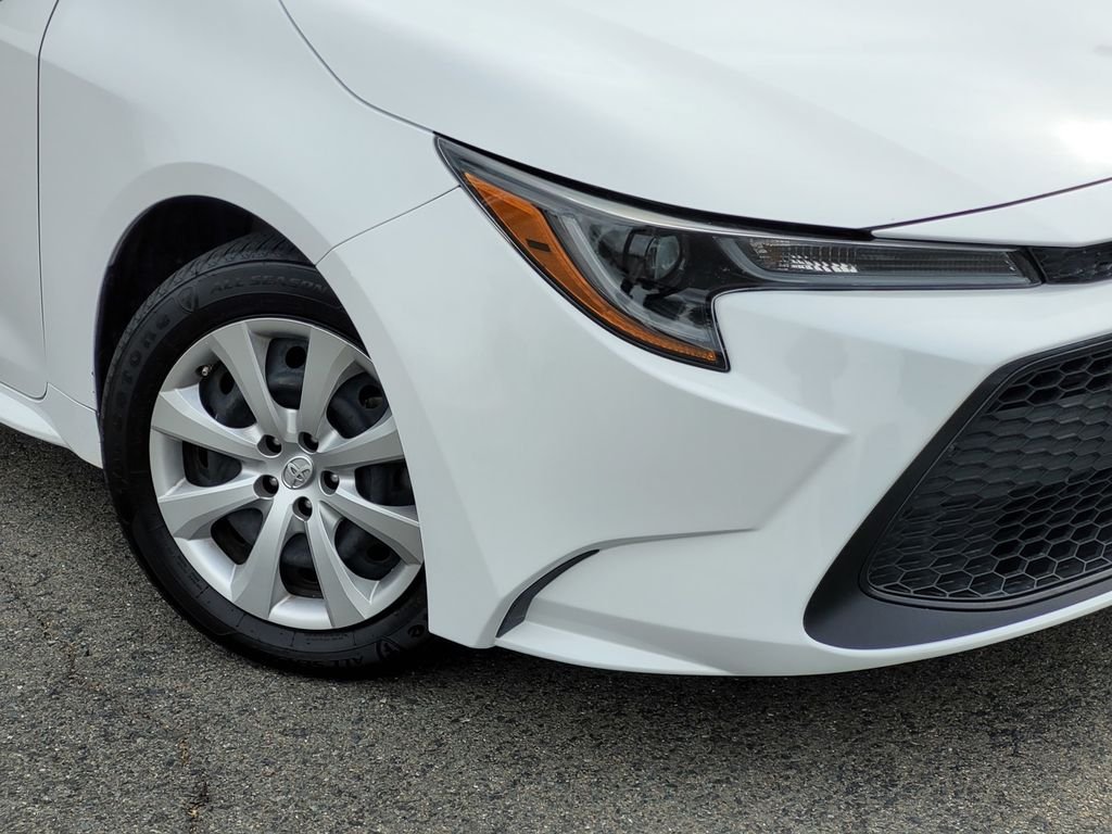 2022 Toyota Corolla LE - Photo 9