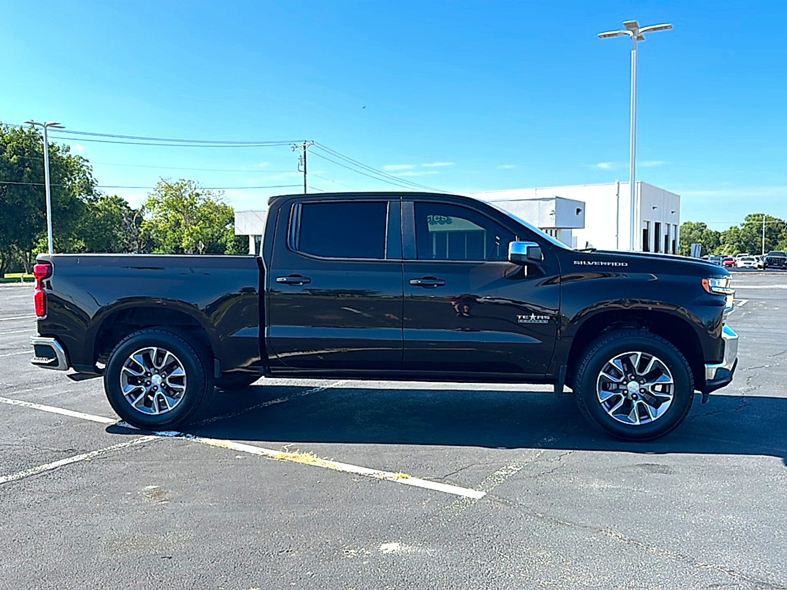 Used 2019 HAVANA BROWN METALLIC Chevrolet LT image 9
