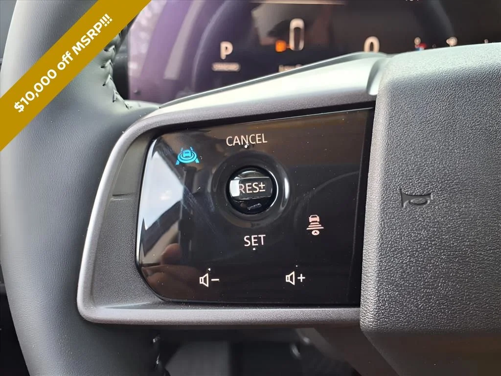 New 2025 Everest White TriCoat Nissan SV image 23
