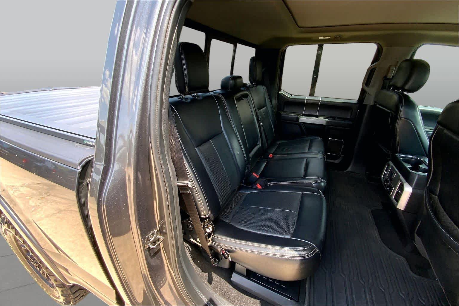 Used 2020 GRAY Ford LARIAT image 19