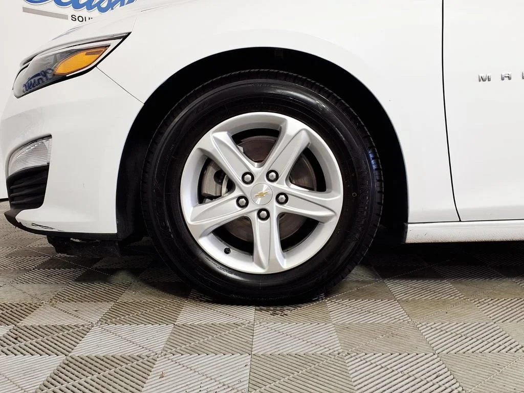 Used 2024 Summit White Chevrolet FL image 7