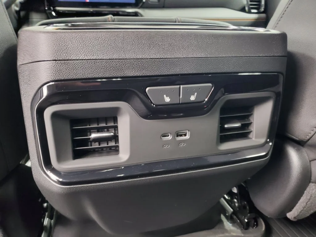 2026 GMC Sierra 2500HD AT4 - Photo 33