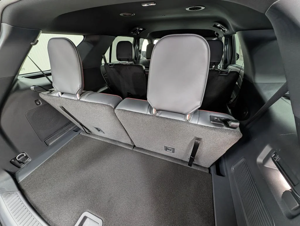 New 2026 Carbonized Gray Metallic Ford ST-Line image 19