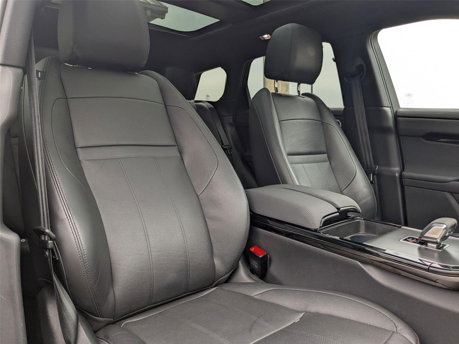 Used 2024 Santorini Black Metallic Land Rover Dynamic SE image 32