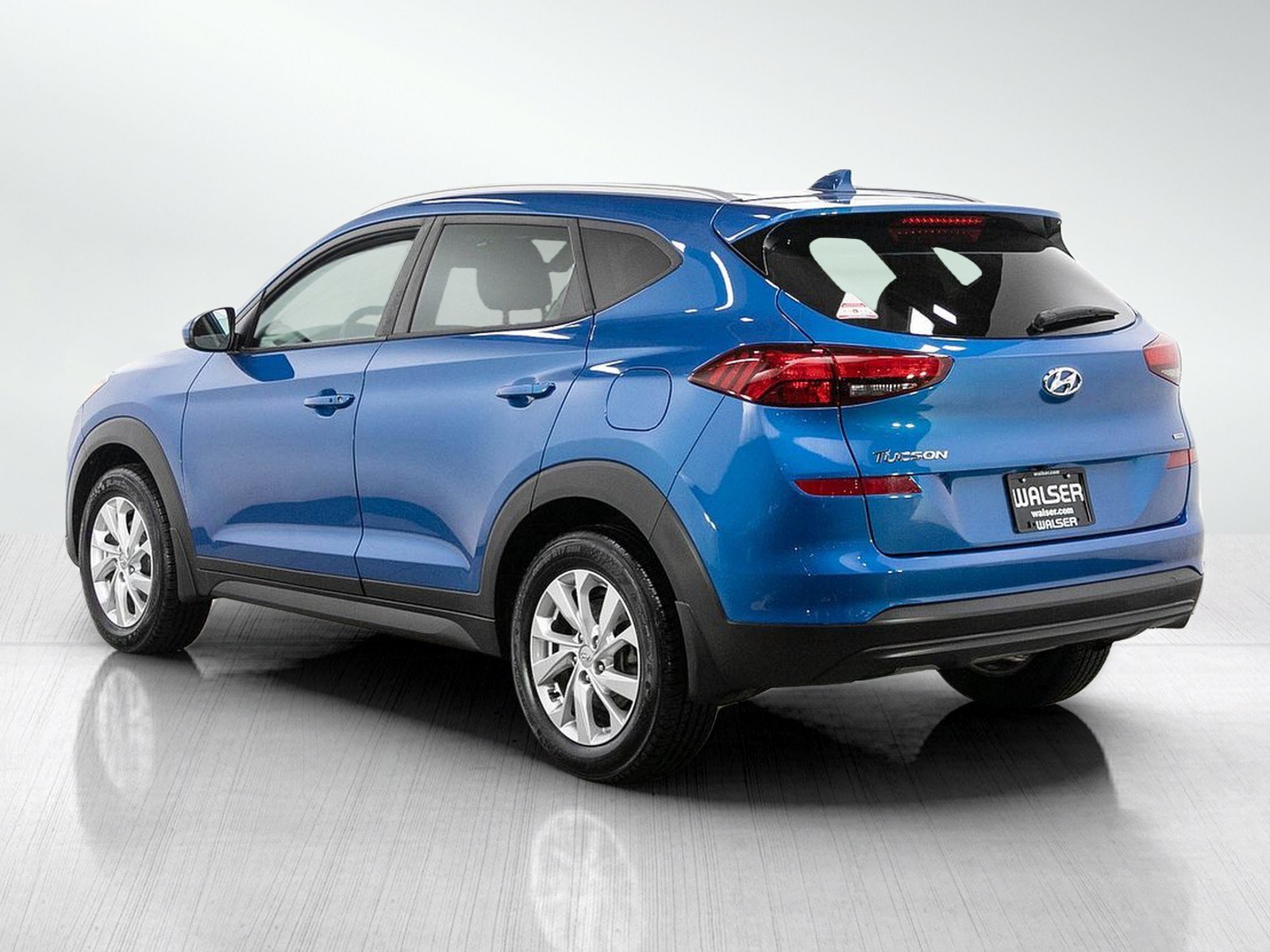Used 2019 Aqua Blue Hyundai Value AWD image 4