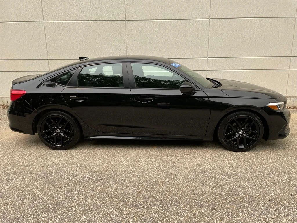 Used 2024 Black Honda Sport image 5