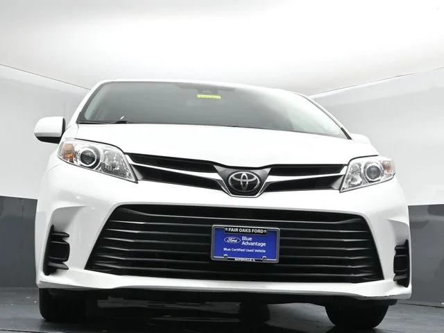 Certified Used 2018 Super White Toyota LE image 34