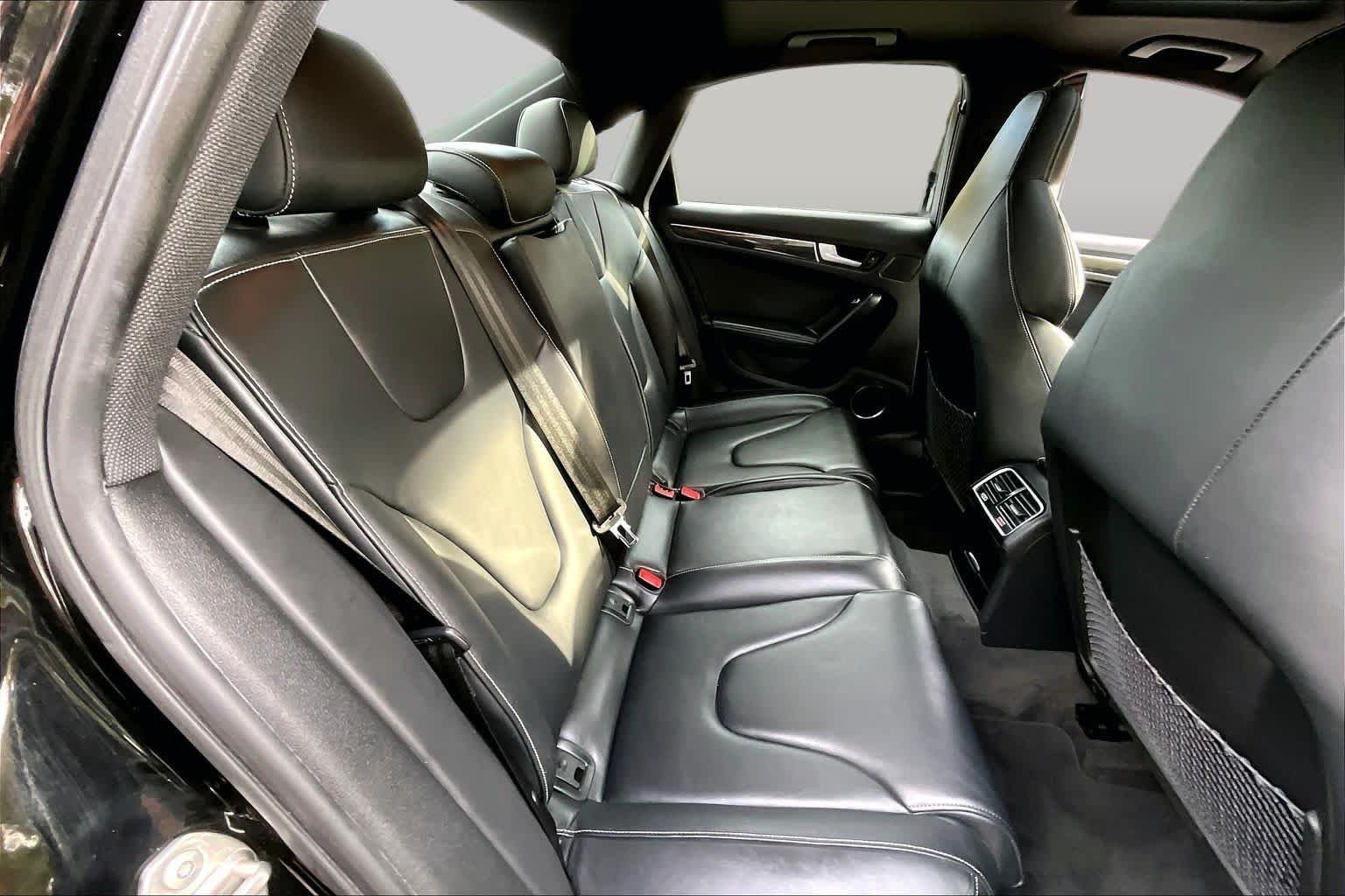 Used 2015 Brilliant Black Audi Premium Plus image 19