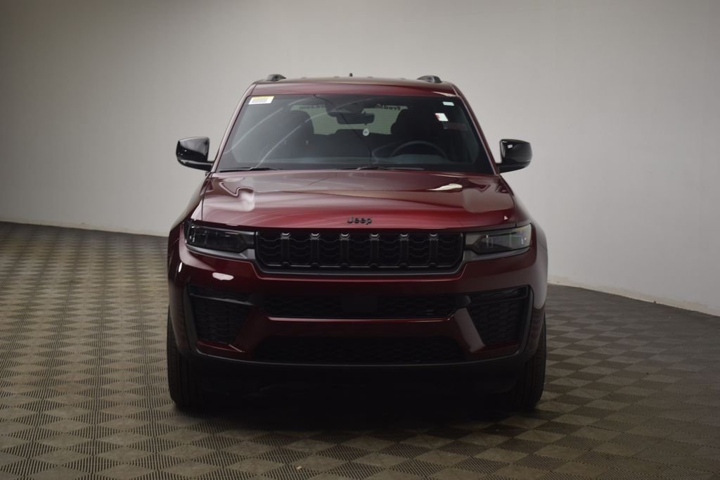 New 2026 Velvet Red Pearl-Coat Exterior Paint Jeep Laredo Altitude image 2