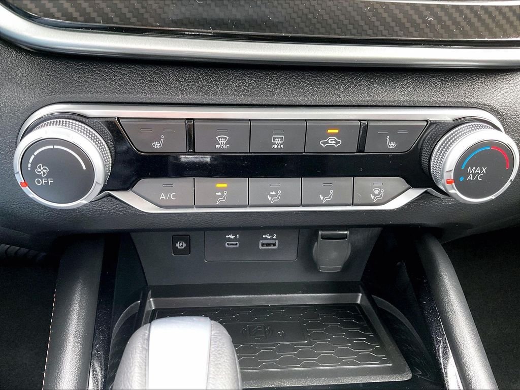Used 2024 White Nissan 2.5 SR image 26