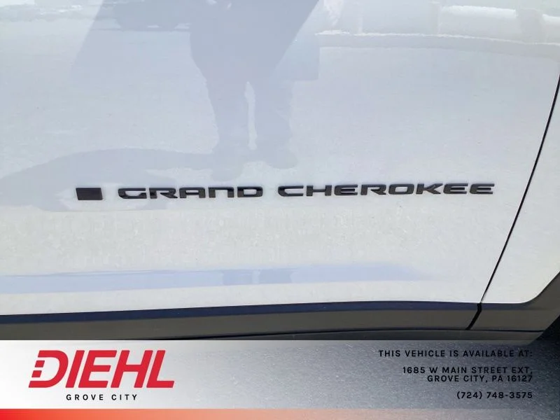 Used 2026 White Jeep Altitude image 10