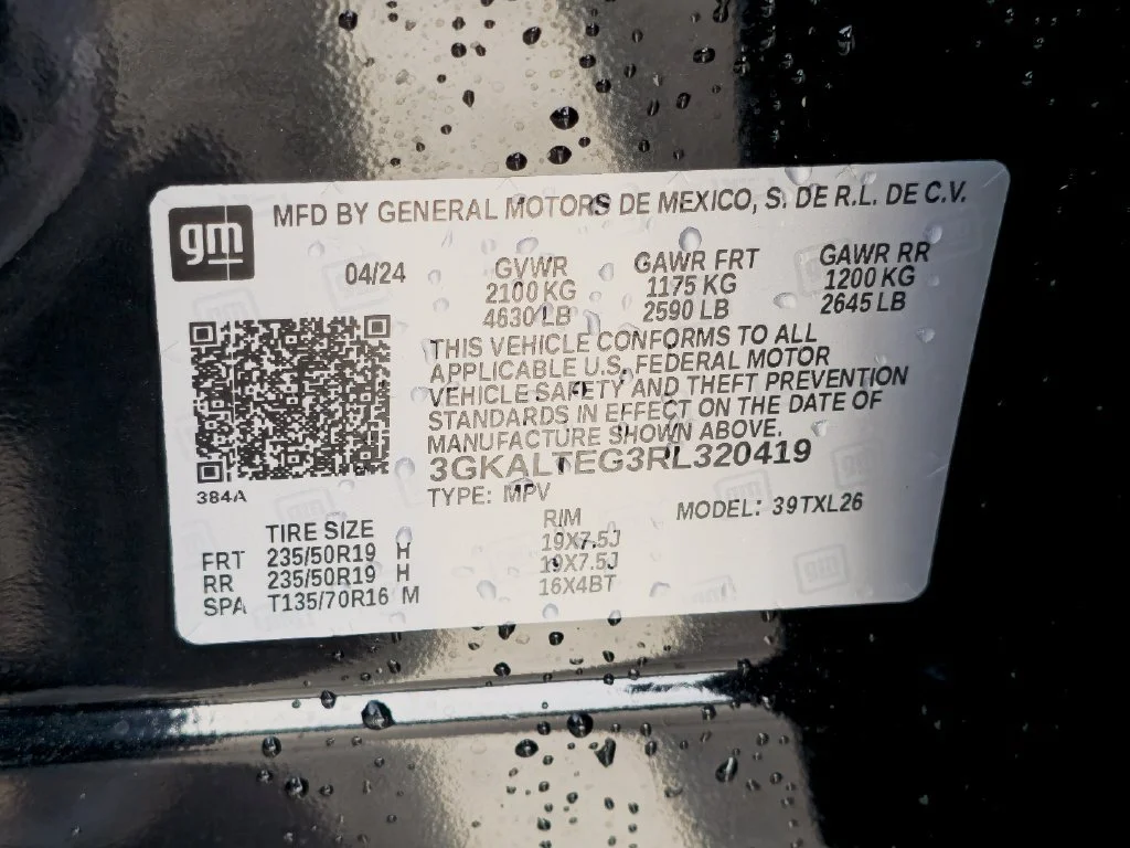 Certified Used 2024 Ebony Twilight Metallic GMC SLE image 33