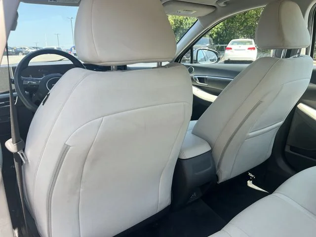 Used 2025 Silver Hyundai SEL image 35