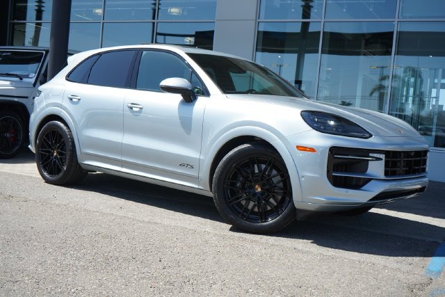 2026 Porsche Cayenne GTS