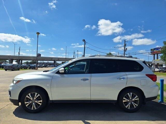 Used 2019 Pearl White Tricoat Nissan SV image 2