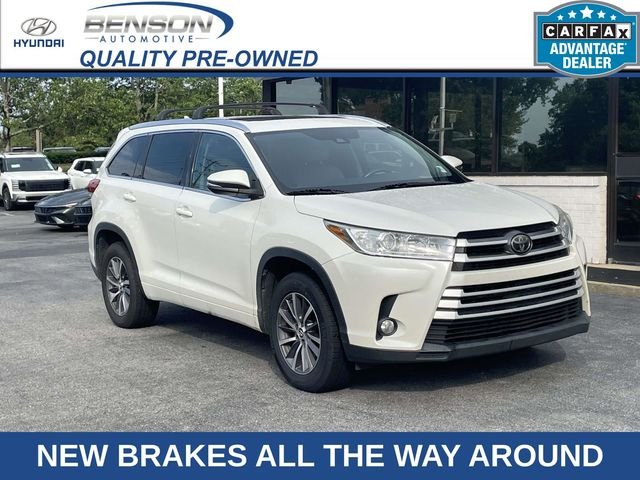 2017 Toyota Highlander XLE - Photo 1