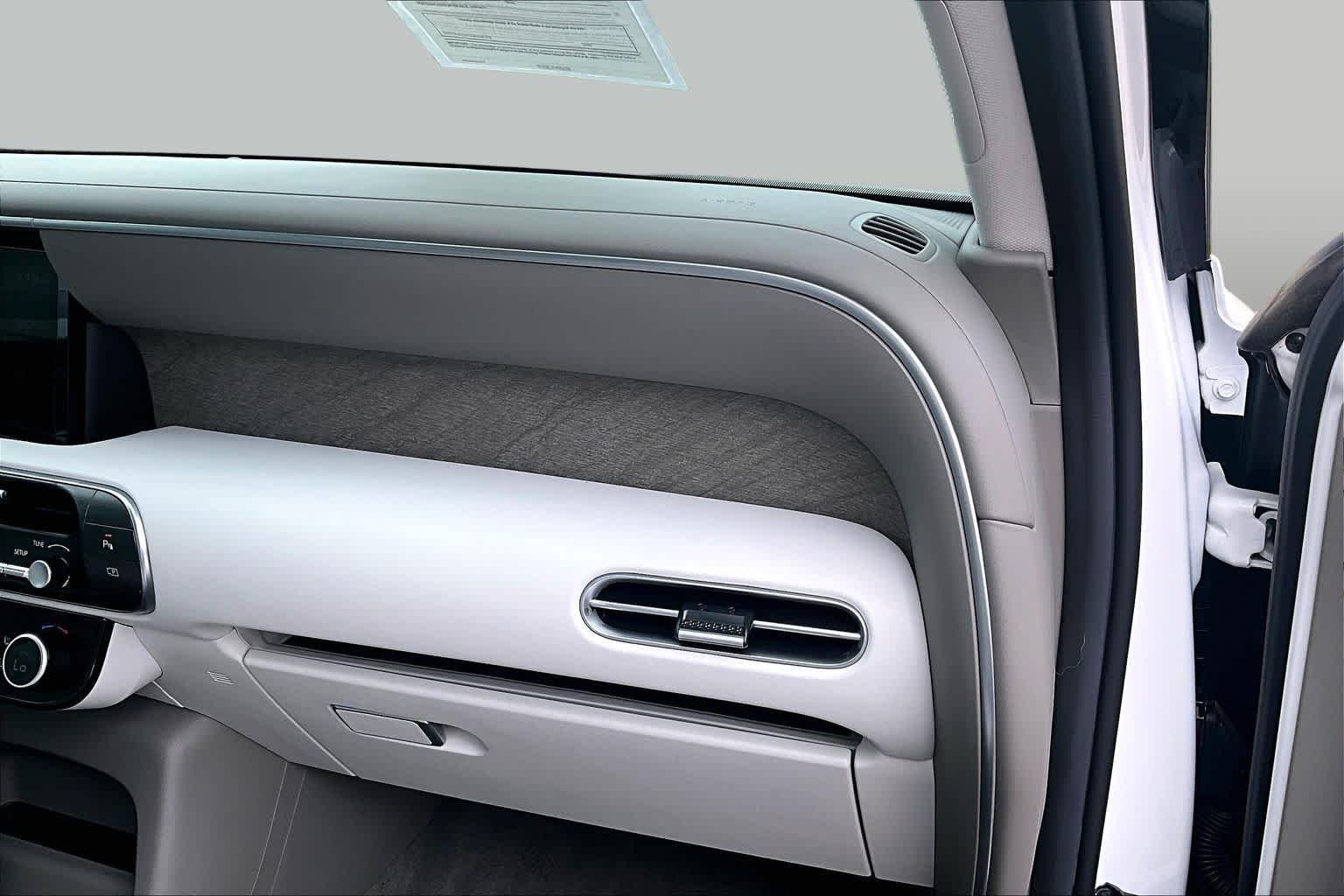 Used 2026 Creamy White Pearl Hyundai Blue SEL Premium 7P image 19