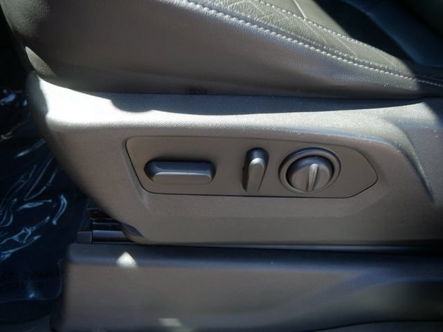 Used 2020 SILVER ICE METALLIC Chevrolet LT Trail Boss image 20
