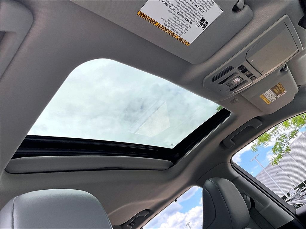 Used 2022 Beige Toyota XLE image 23