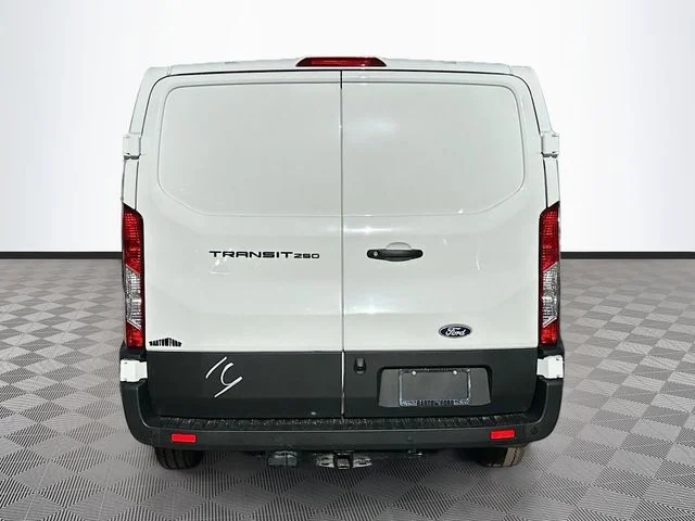 New 2026 Oxford White Ford Base image 5
