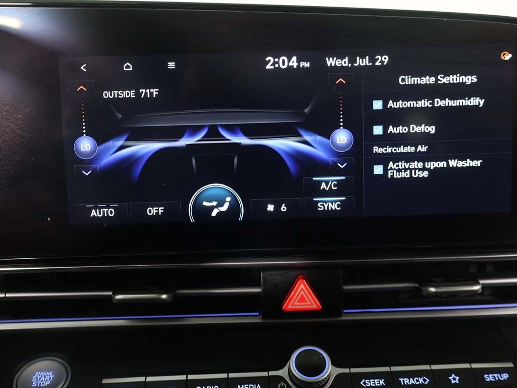 Used 2025 Black Hyundai SEL Convenience image 43