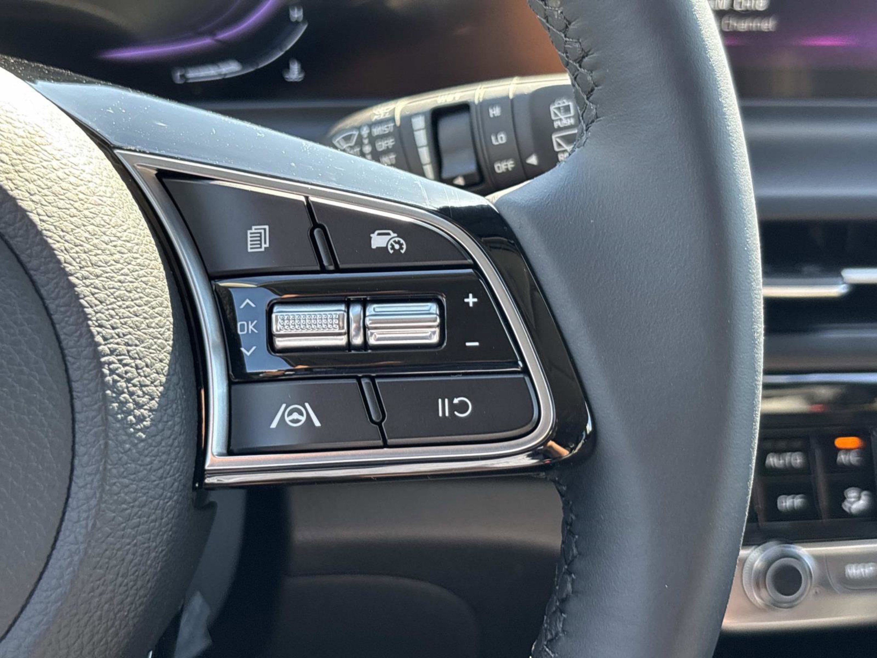 New 2026 Gravity Gray Kia S image 24