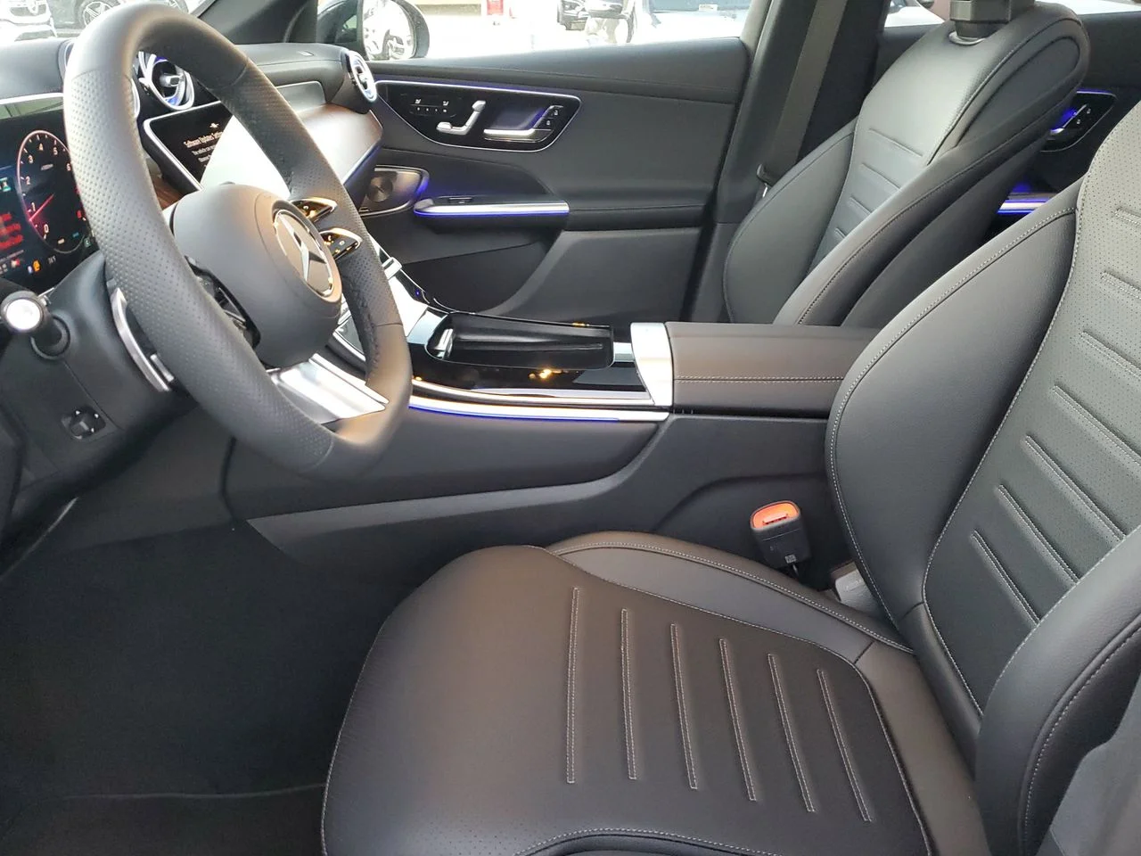 New 2026 Graphite Grey Metallic Mercedes-Benz GLC 300 image 18