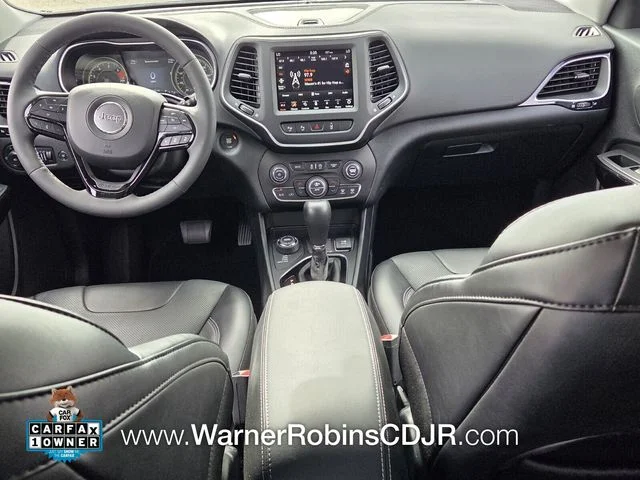 Used 2023 White Jeep Altitude image 9