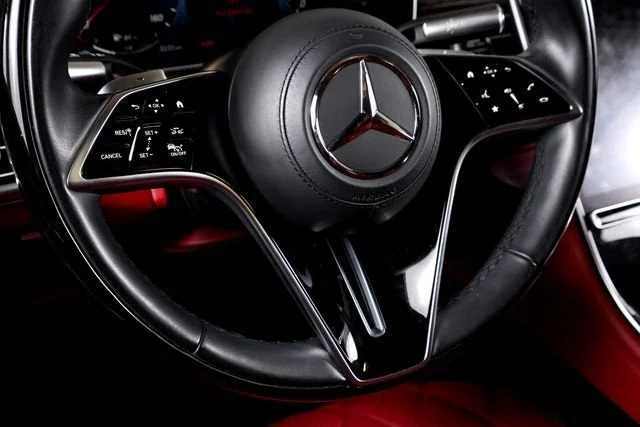 Used 2023 White Mercedes-Benz S 580 image 33