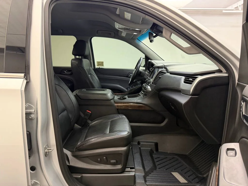 Used 2019 Silver Ice Metallic Chevrolet LT image 26