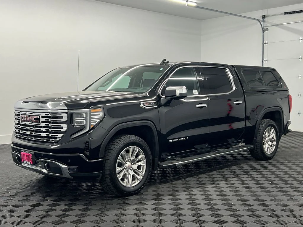 Used 2023 Onyx Black GMC Denali image 1