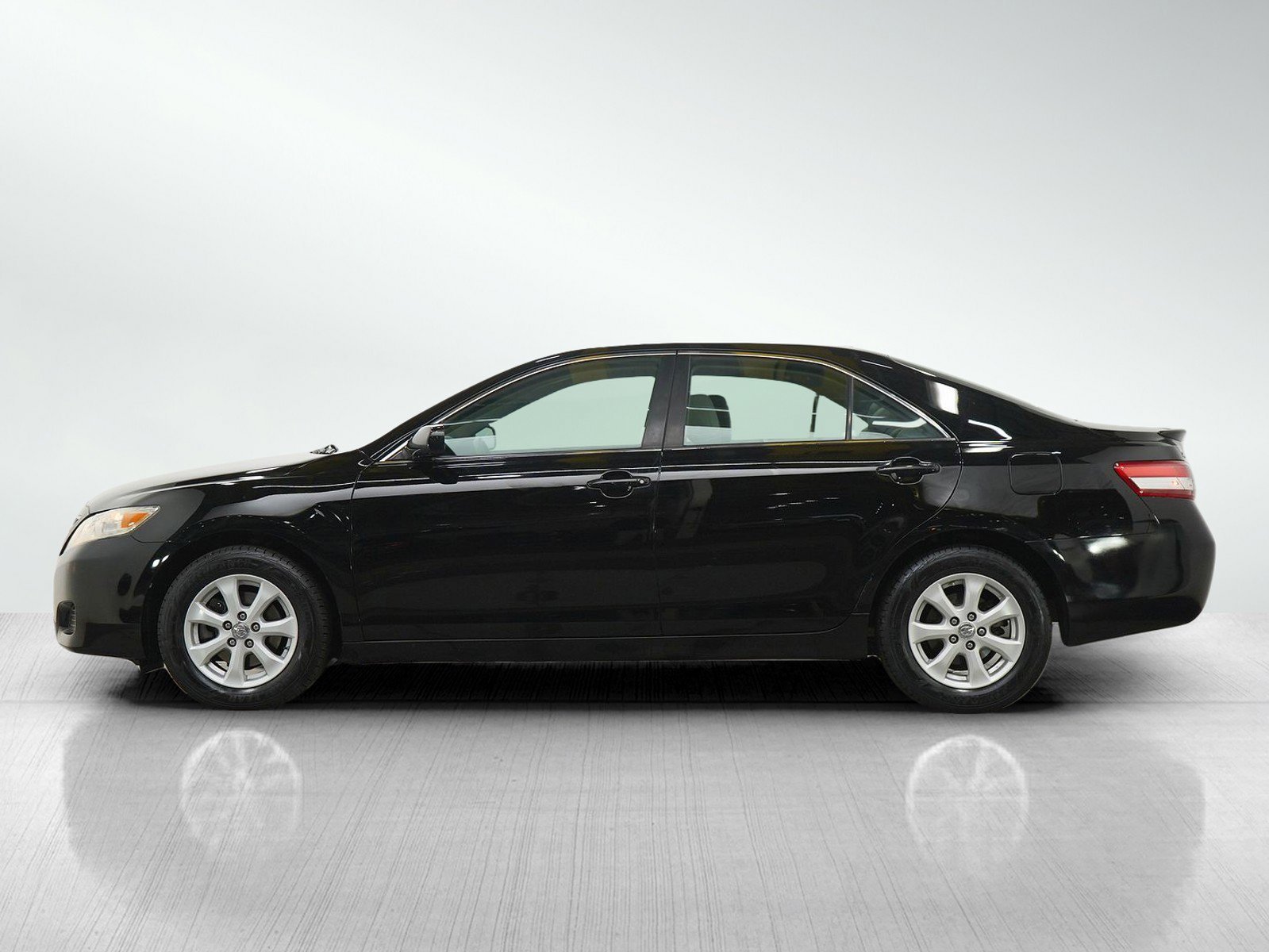 Used 2011 Toyota Camry LE with VIN 4T4BF3EKXBR090144 for sale in Burnsville, Minnesota