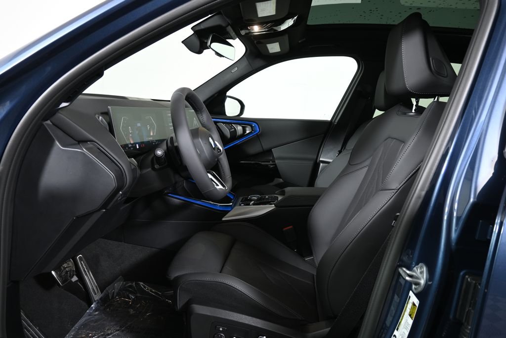 Used 2026 Blue Metallic BMW 30 xDrive image 3