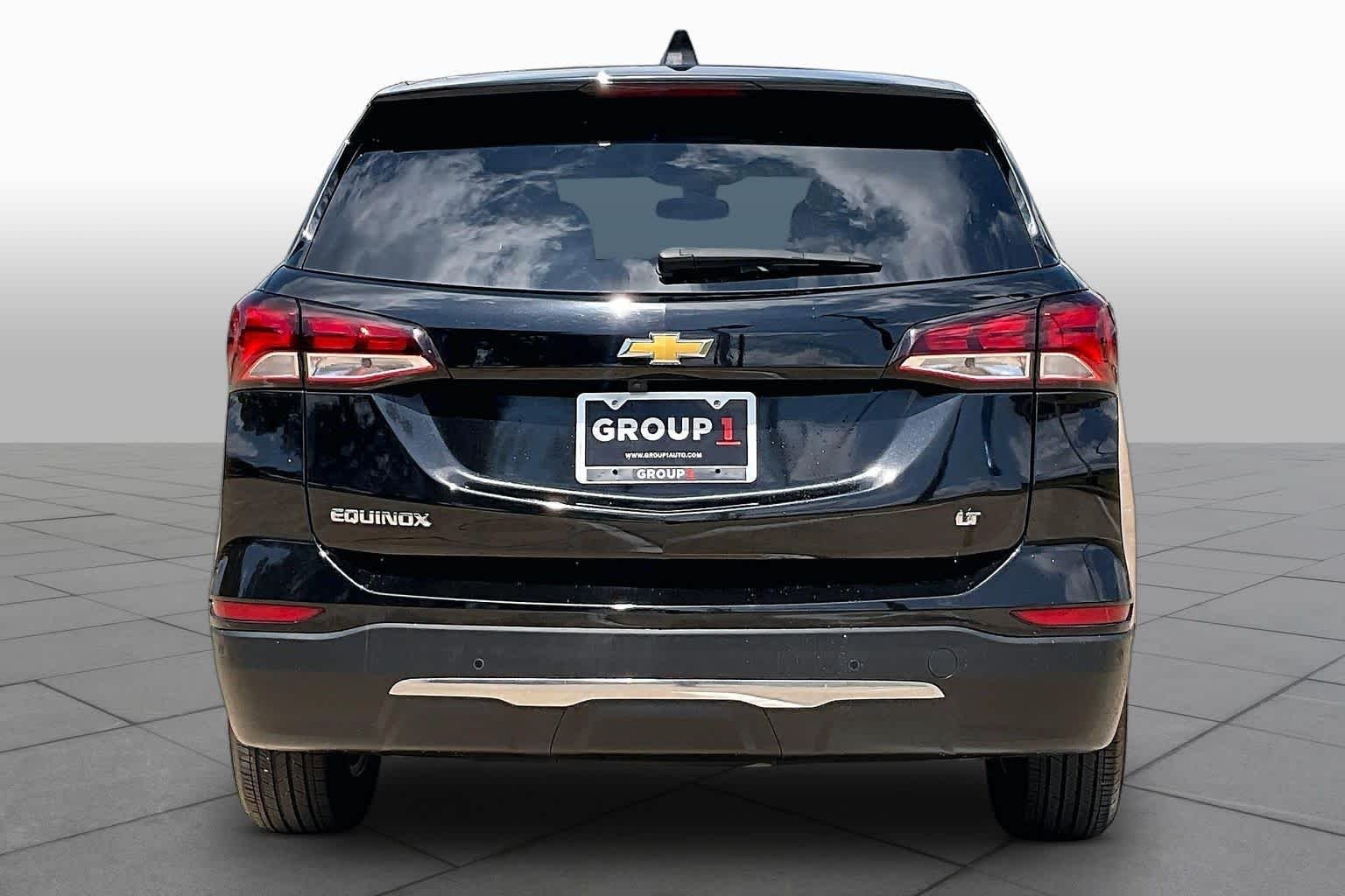 Used 2022 Mosaic Black Metallic Chevrolet LT image 5