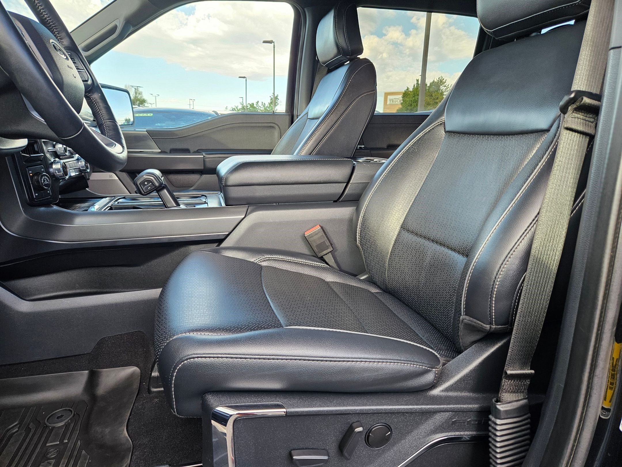 Used 2024 Black Ford LARIAT image 15