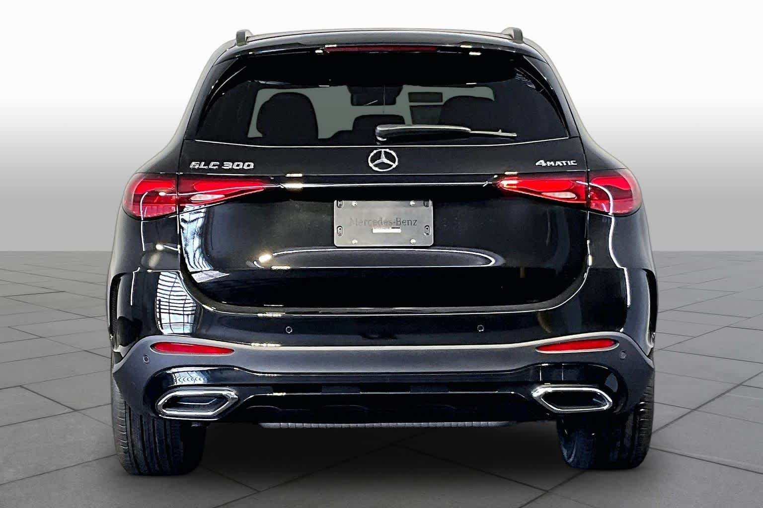 New 2026 Obsidian Black Metallic Mercedes-Benz GLC 300 image 4