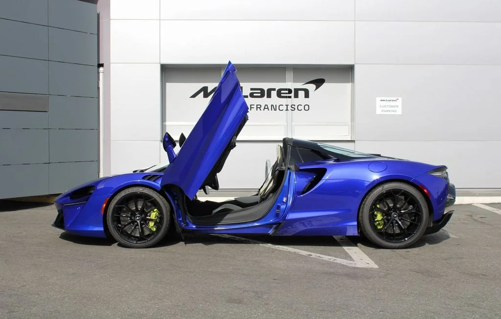 Certified Used 2025  McLaren Performance image 34