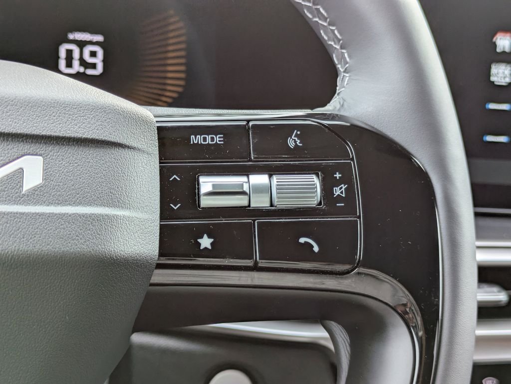 New 2026 Glacial White Pearl Kia LX image 26