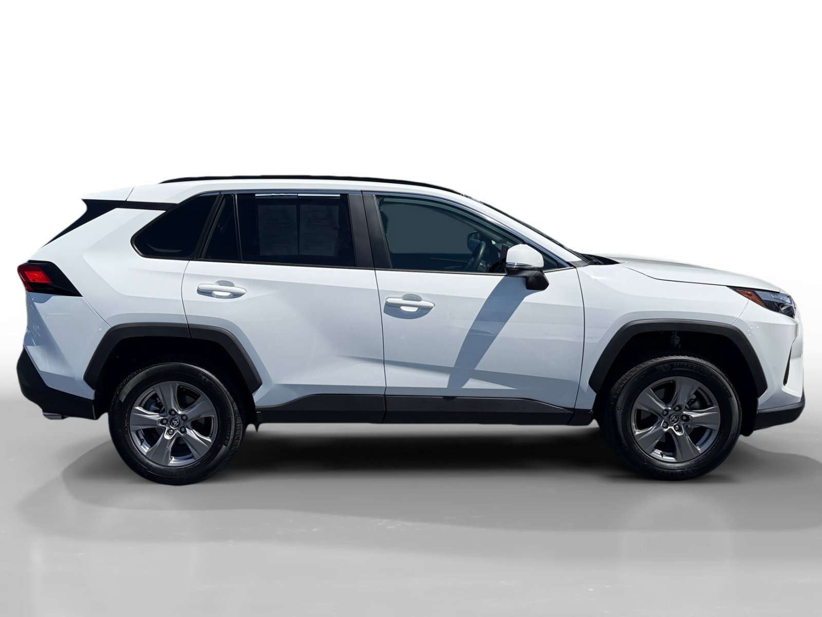Used 2025 Ice Toyota XLE image 6