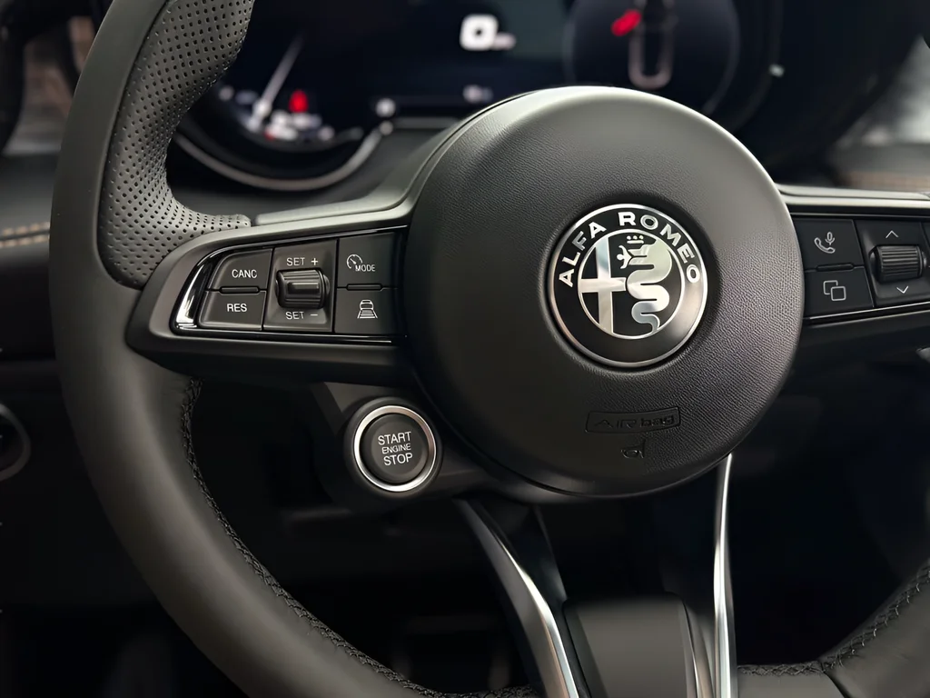 New 2026 Green Alfa Romeo Base image 25