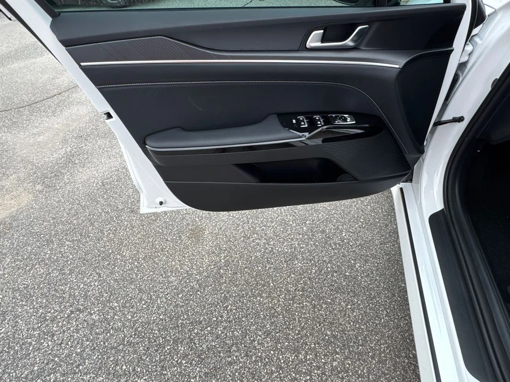 New 2026 Snow White Pearl Kia GT-Line FWD image 10