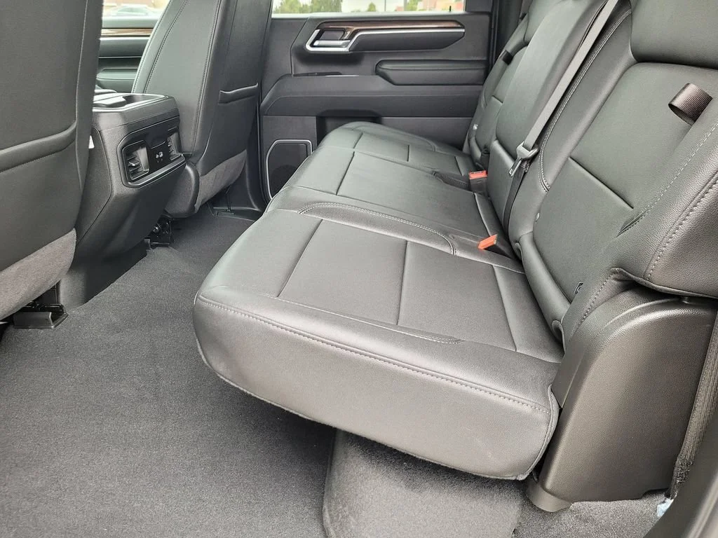 2026 Chevrolet Silverado 3500 HD LT - Photo 8