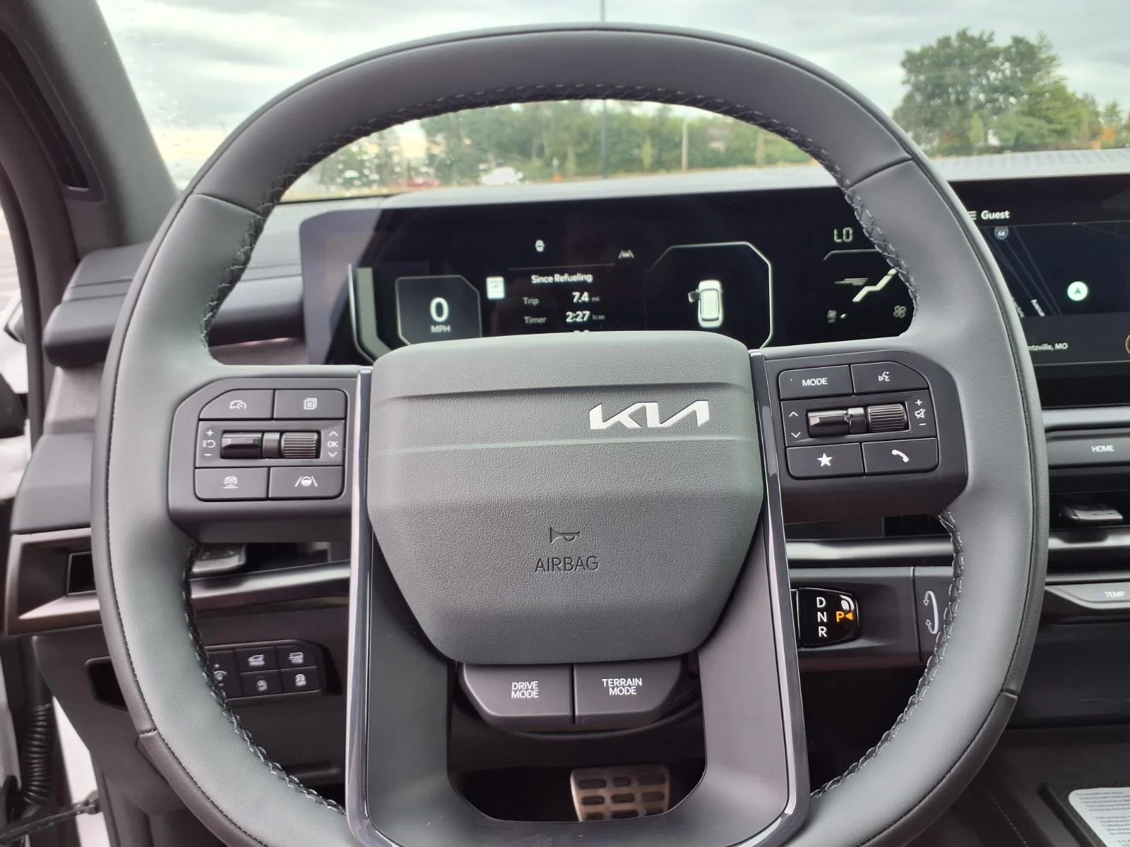 New 2027 Glacial White Pearl Kia X-Line SX image 23